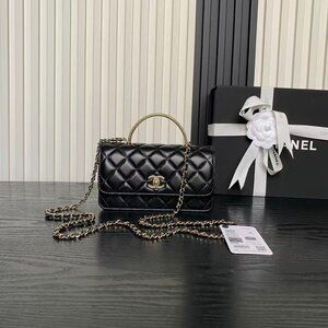 Classic CHANEL Bag: A Stylish and Versatile Choice for Elegance